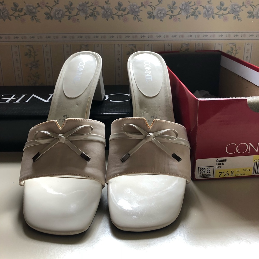 Bone colored mule size 7.5M